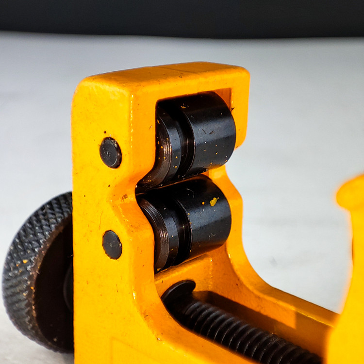 دستگاه برش لوله 3-22 میلی متر - بدنه آلیاژ روی - تیفه و بلبرینگ فولاد - برند اصلی Hoteche هوتچ (270401)