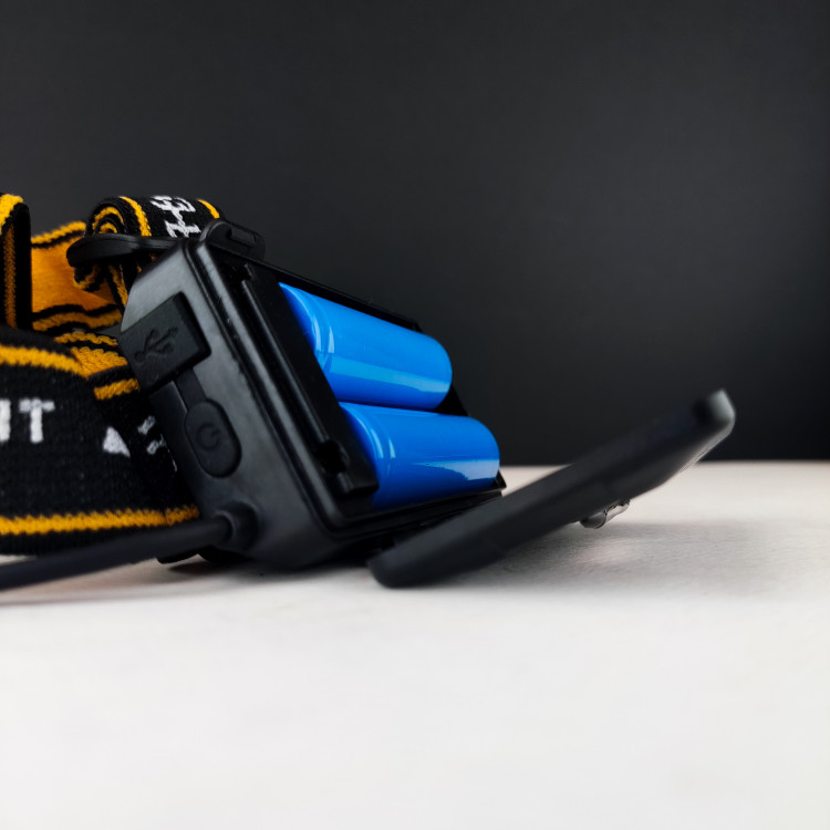 چراغ پیشانی - کوهنوردی- 8 لامپ - قابل شارژ - 4400 میلی آمپری (440007)(هوتچ)(Hoteche)